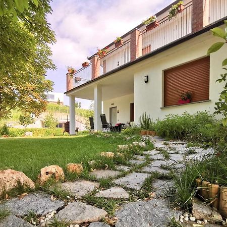 Апартаменты Agricola Domus Бароло Экстерьер фото